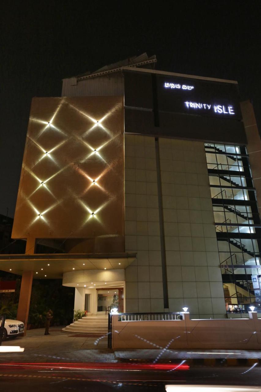 Hotel Trinity Isle Μπανγκαλόρ Εξωτερικό φωτογραφία